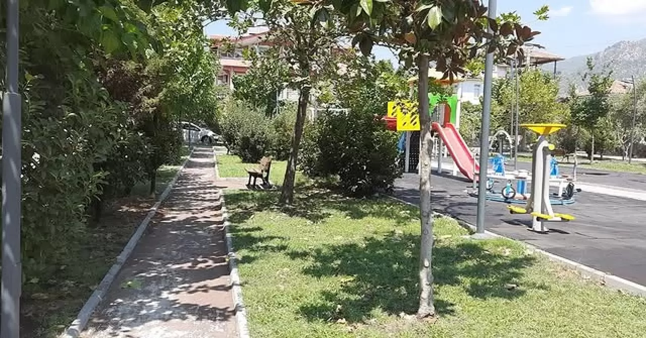 Köyceğiz Belediyesi’nden Parklar, Düğün Salonları ve Çevre Genelinde Yoğun Temizlik Seferberliği 1