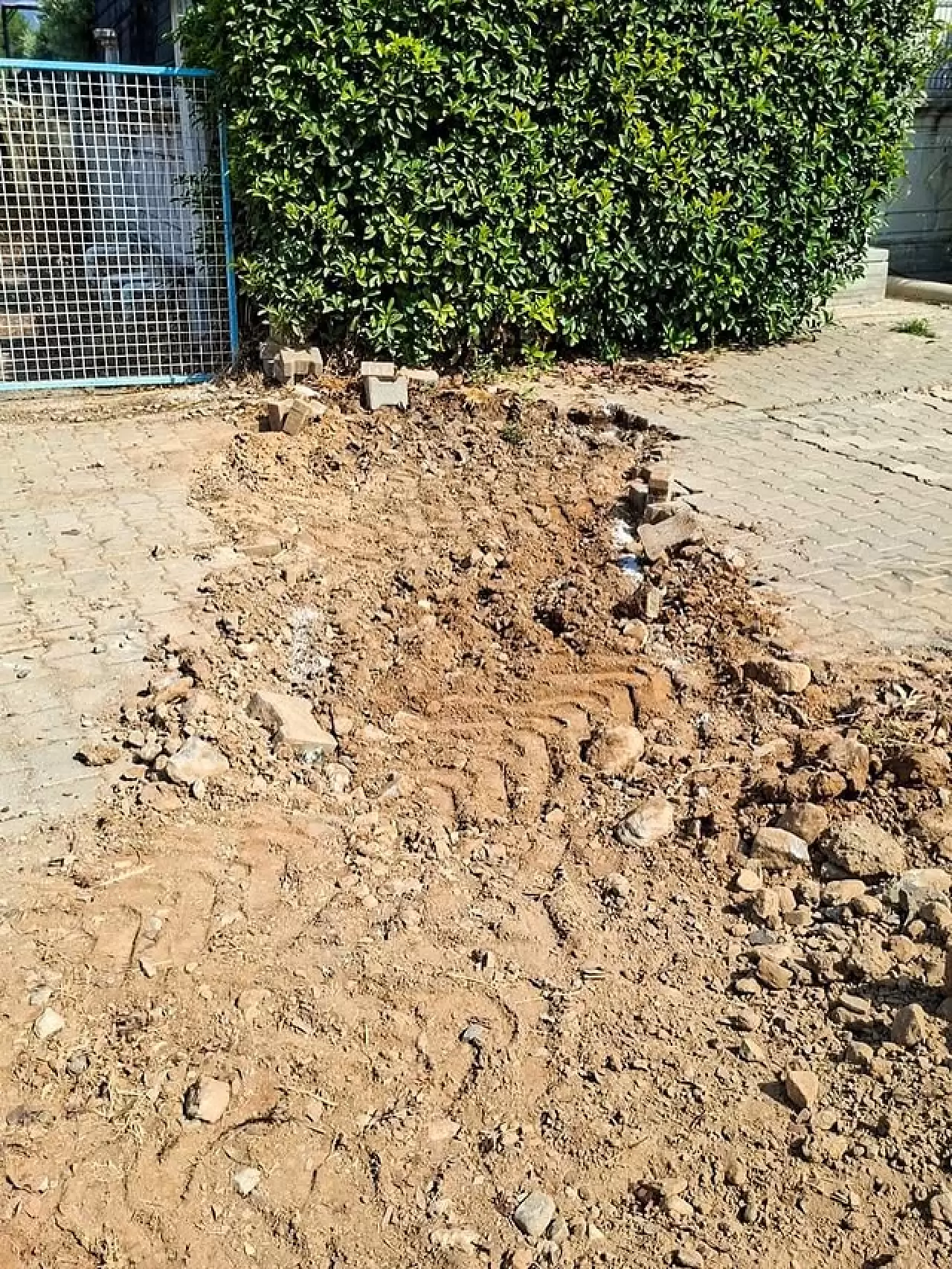 Zeytinalanı Mahallesi’nde Parke ve Beton Hamlesi! Köyceğiz Belediyesi Fen İşleri Müdürlüğü Sahada 5