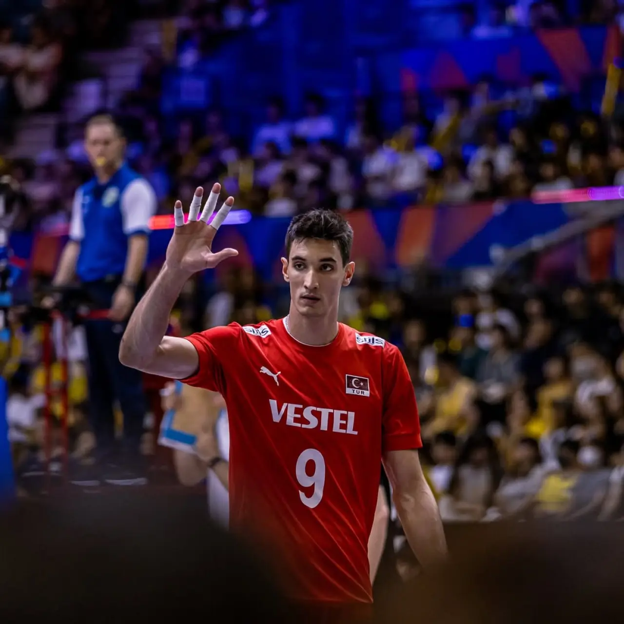 Efe Mandıracı Kimdir? Kaç Yaşında, Aslen Nereli, Boyu Kaç, Hangi Takımlarda Oynadı, Hangi Ödülleri Aldı? 3