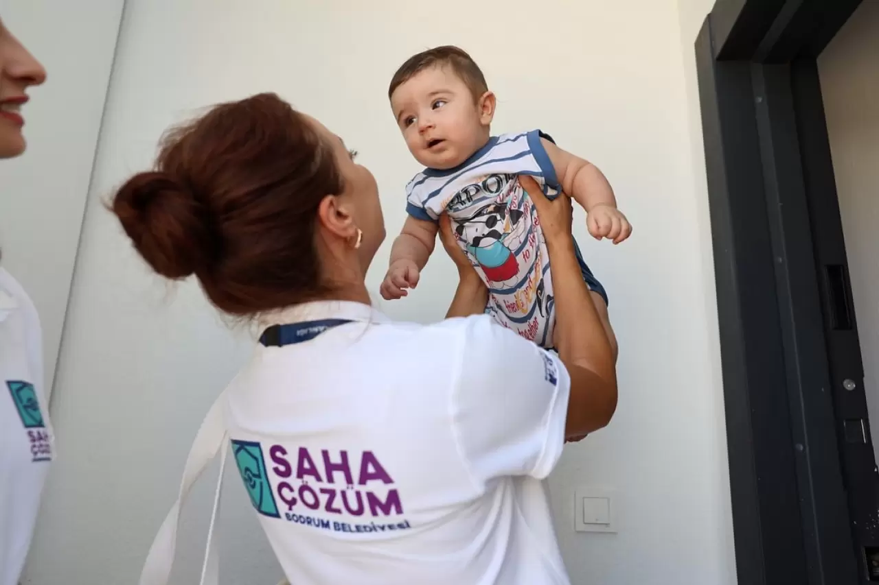 Bodrum Belediyesi’nden Yeni Doğanlara Destek: “Hoş Geldin Bebek” Projesiyle 2025’te 310 Aileye Ulaşılıyor 5