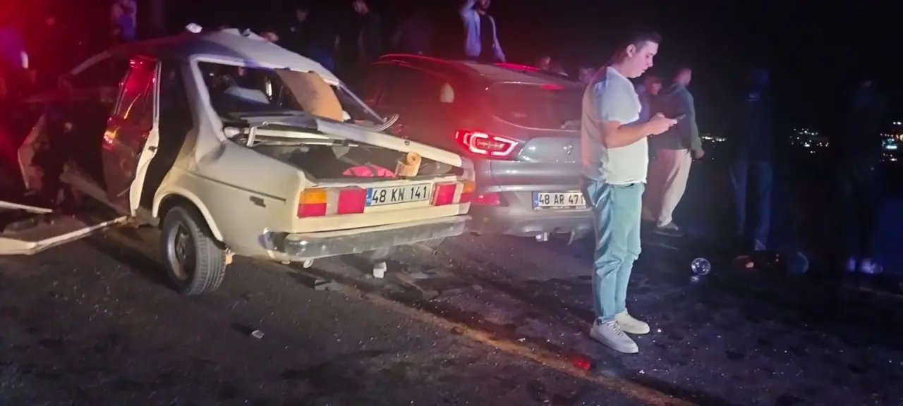 Muğla Menteşe’de Trafik Kazası: 2’si Ağır 4 Yaralı! Devetaşı Mevkiinde Feci Çarpışma 1