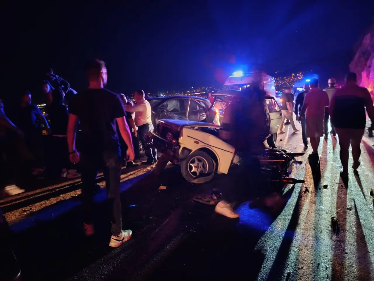 Muğla Menteşe’de Trafik Kazası: 2’si Ağır 4 Yaralı! Devetaşı Mevkiinde Feci Çarpışma 2