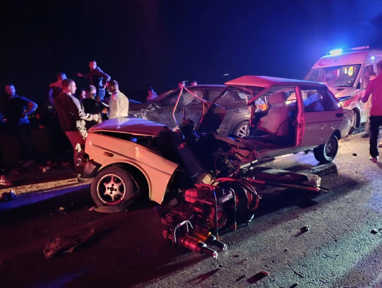 Muğla Menteşe’de Trafik Kazası: 2’si Ağır 4 Yaralı! Devetaşı Mevkiinde Feci Çarpışma 4