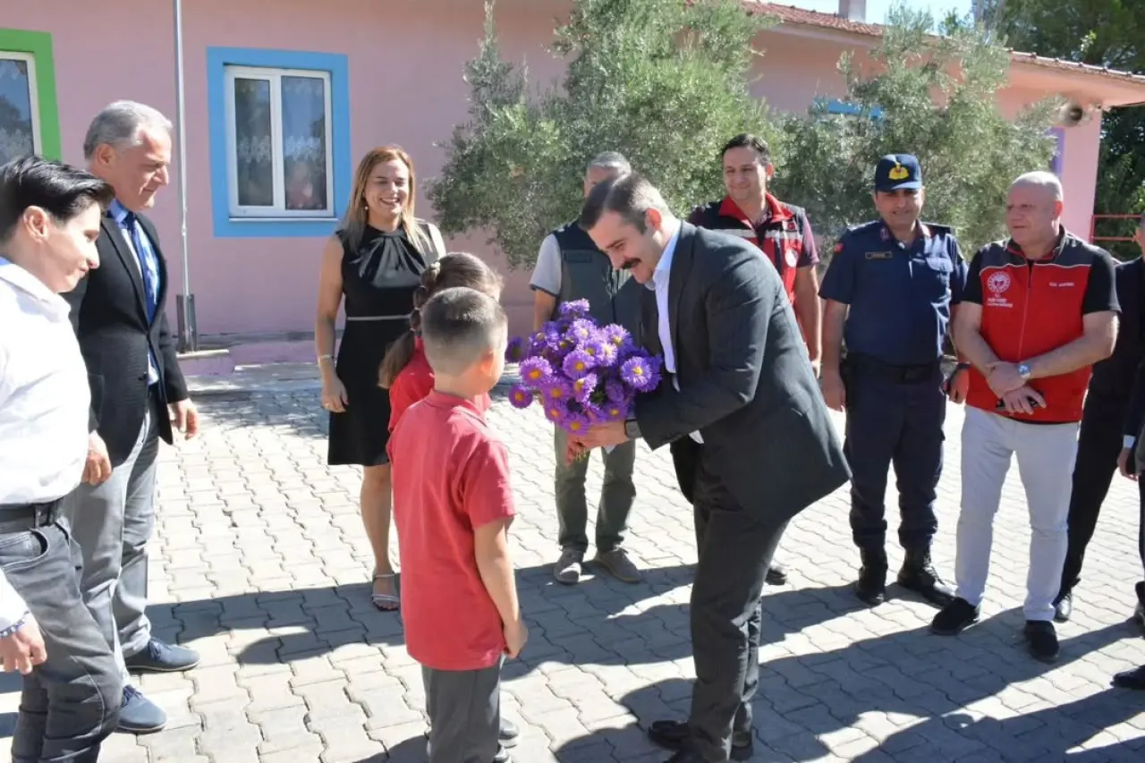 Köyceğiz Kaymakamı Mert Kumcu Akköprü Demirli İlkokulu’nda Öğrencilerle Buluştu 5