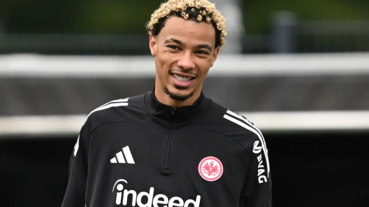 Hugo Ekitike Kimdir? Liverpool’un Genç Forveti Kaç Yaşında, Nereli, Hangi Takımlarda Oynadı? 1