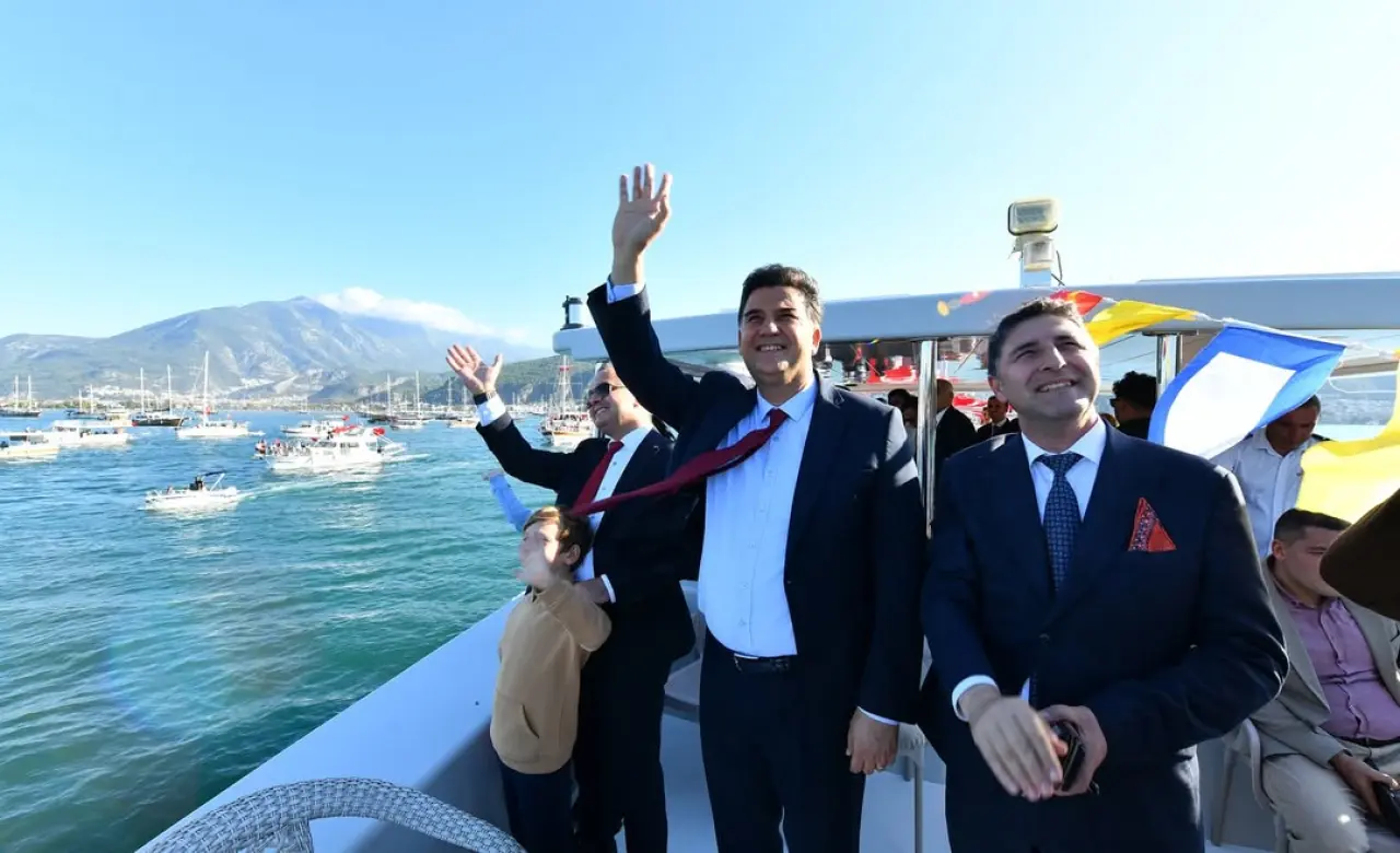 Fethiye’de Cumhuriyetimizin 102. Yılı Deniz Kortejiyle Kutlandı! Teknelerle Coşkulu 29 Ekim Etkinliği 5