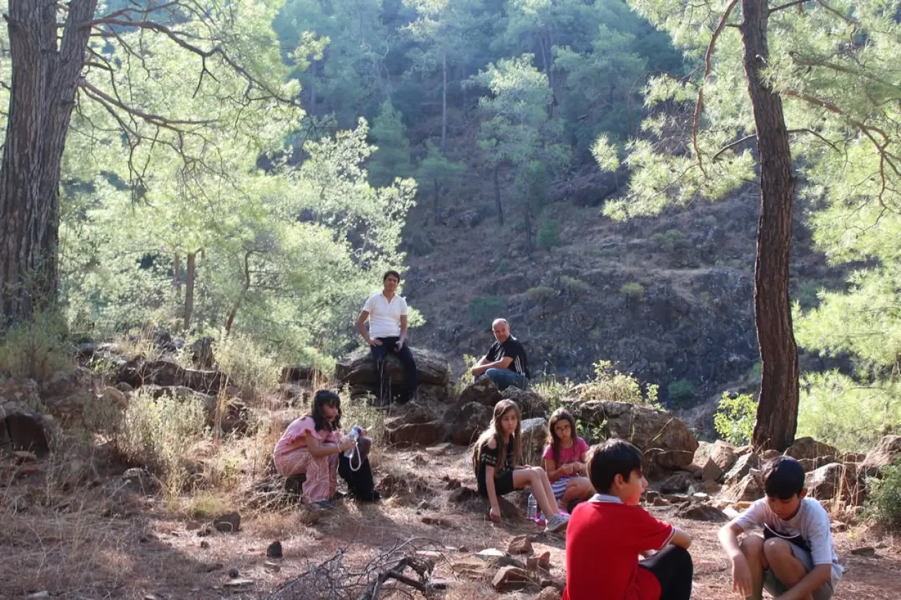 Köyceğiz’de Yeşil Vatan ve Dünya Yürüyüş Günü Kutlandı: Öğrenciler Doğa İçin Yürüdü 3