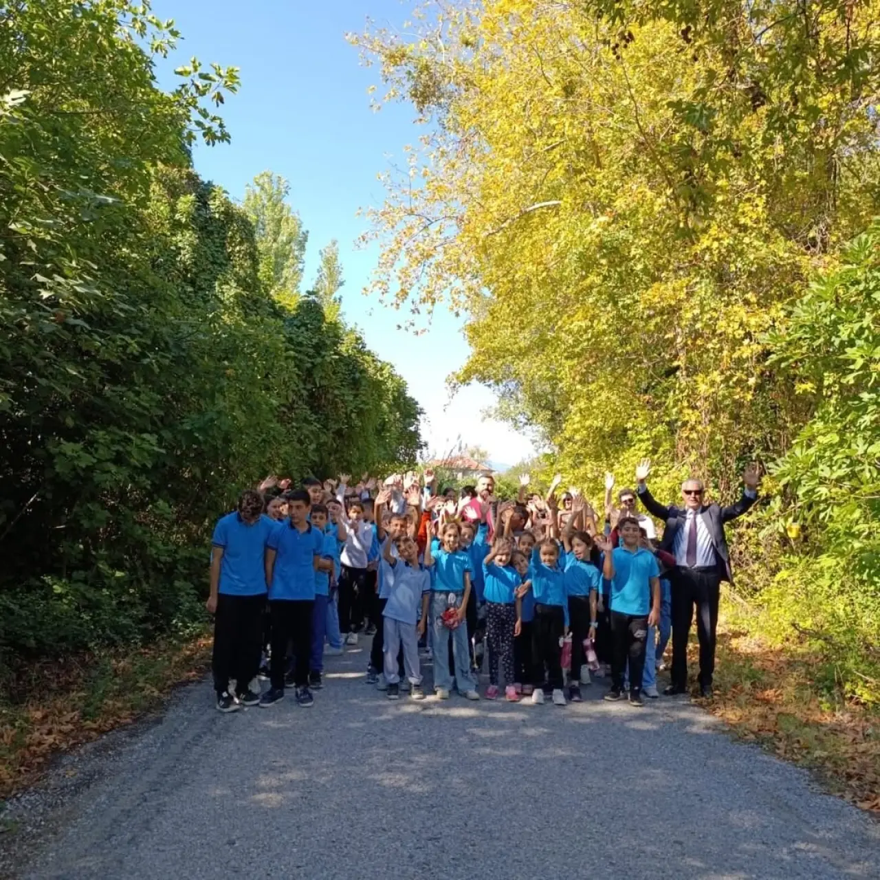 Köyceğiz İlk-Ortaokulu’nda Dünya Yürüyüş Günü Kutlandı: Öğrencilerle Farkındalık Yürüyüşü Yapıldı 4