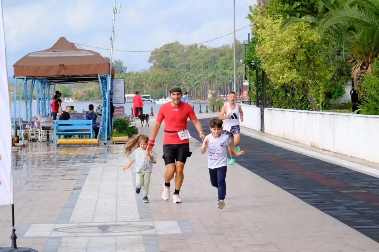 Köyceğiz’de Cumhuriyet Koşusu: 102. Yıla Özel Etkinlikte Yoğun Katılım 2