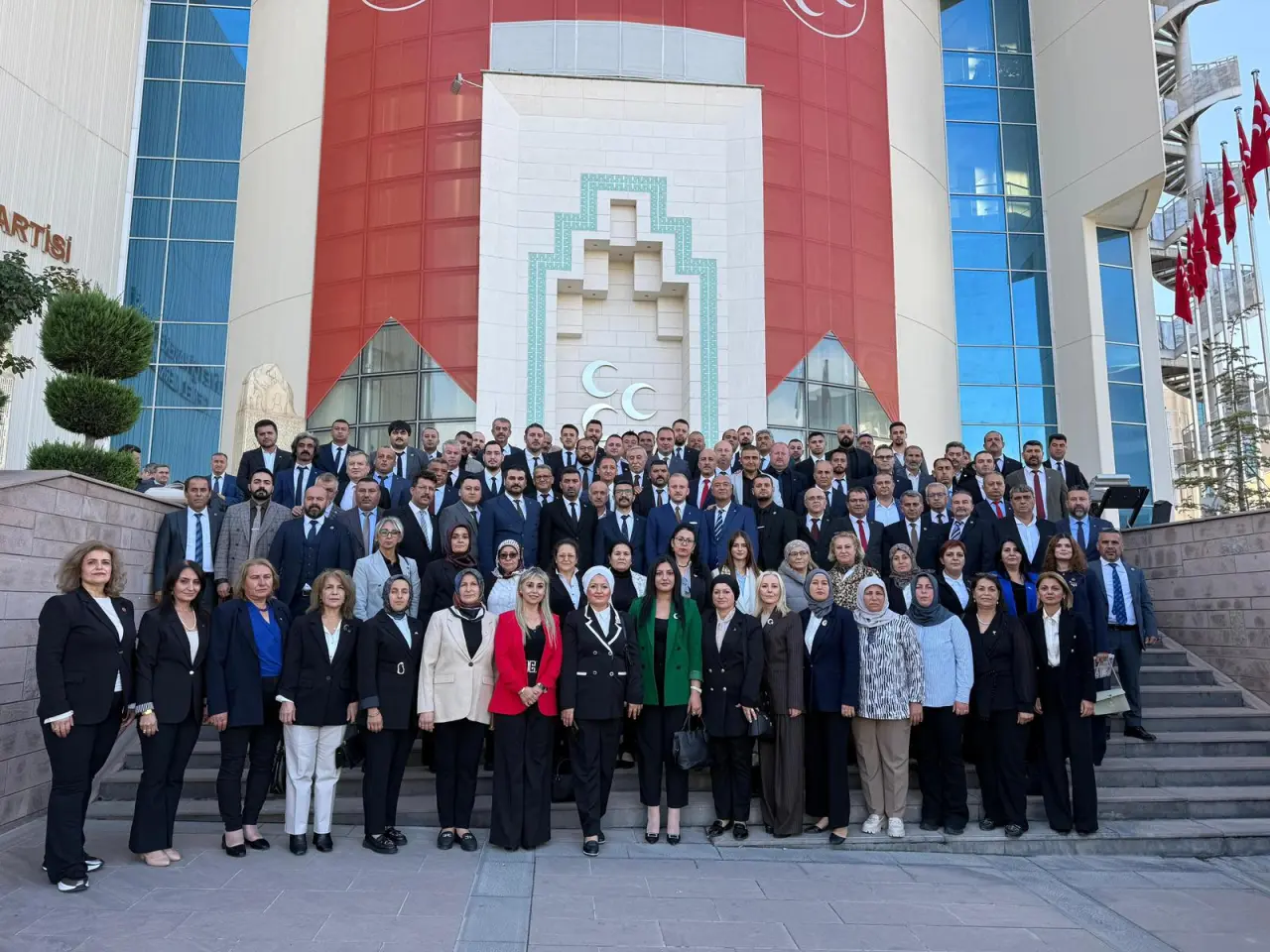 TBMM’de Muğla Rüzgarı: MHP Teşkilatları Bahçeli’nin Huzurunda Tam Kadro Yer Aldı 2
