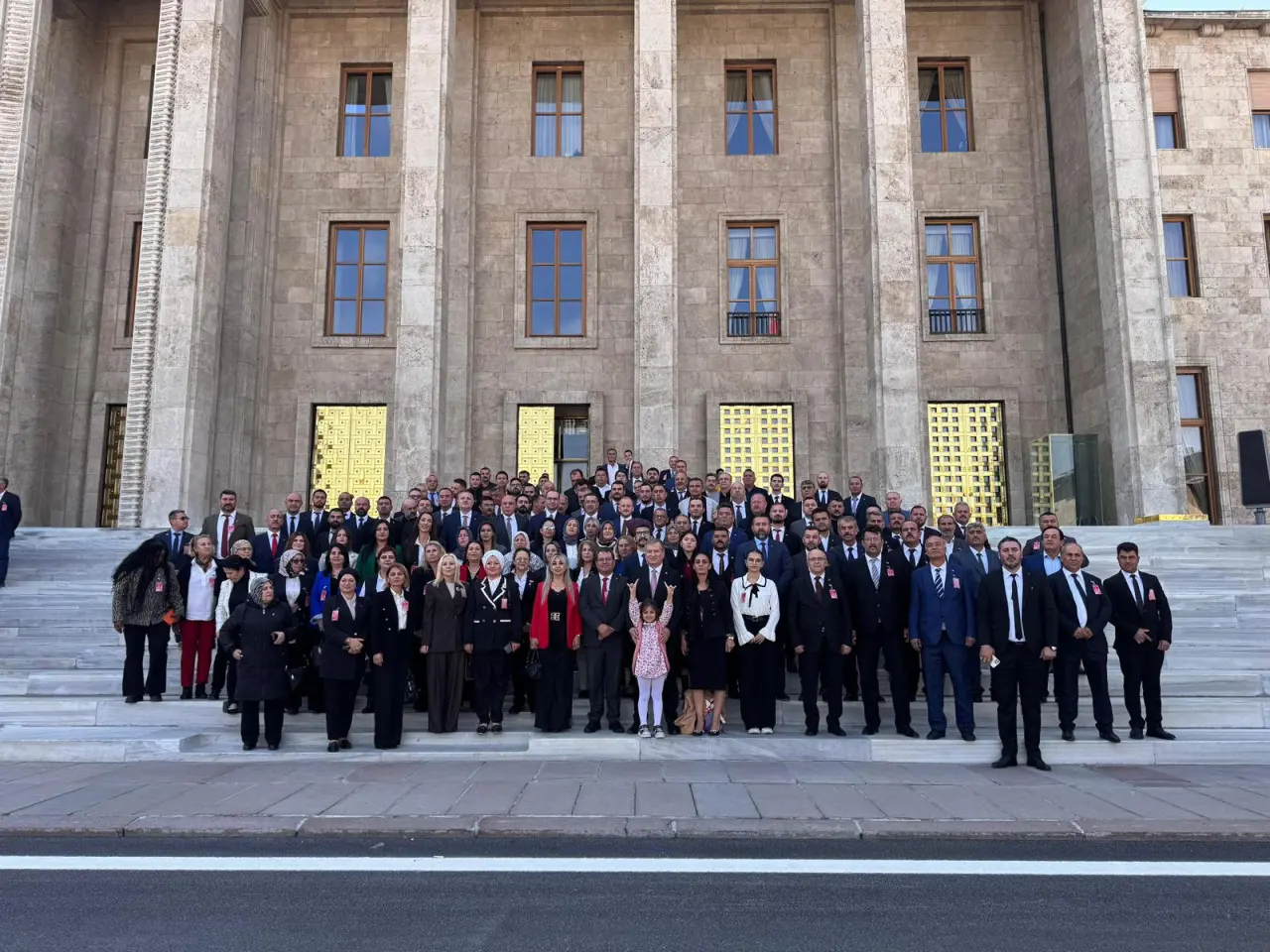 TBMM’de Muğla Rüzgarı: MHP Teşkilatları Bahçeli’nin Huzurunda Tam Kadro Yer Aldı 5
