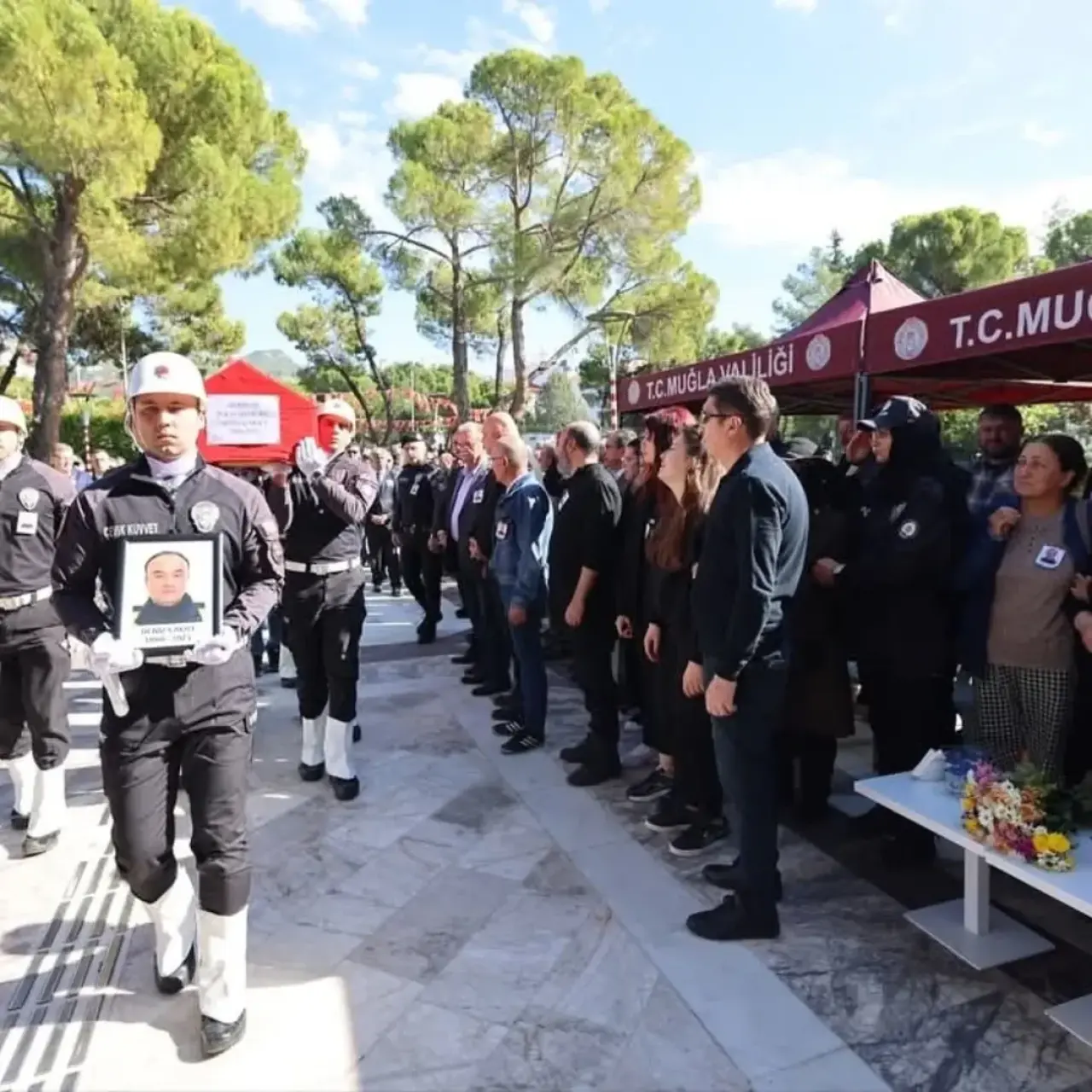 Polis Memuru Deniz Çakıcı Muğla’da Son Yolculuğuna Uğurlandı 1
