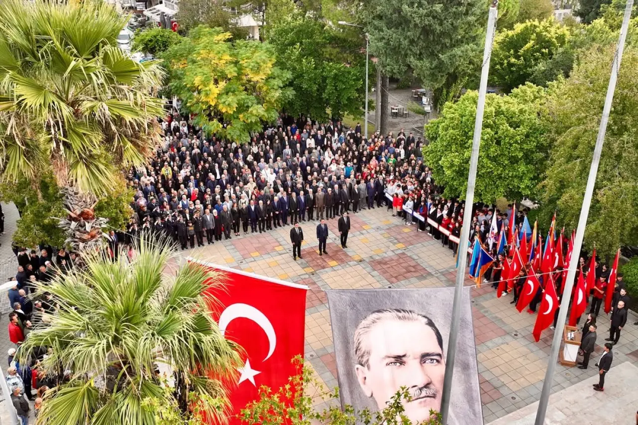 Ortaca’da 10 Kasım Töreni: Siren Sesleriyle Başlayan Anma, Öğrencilerin Etkinliğiyle Devam Etti 6