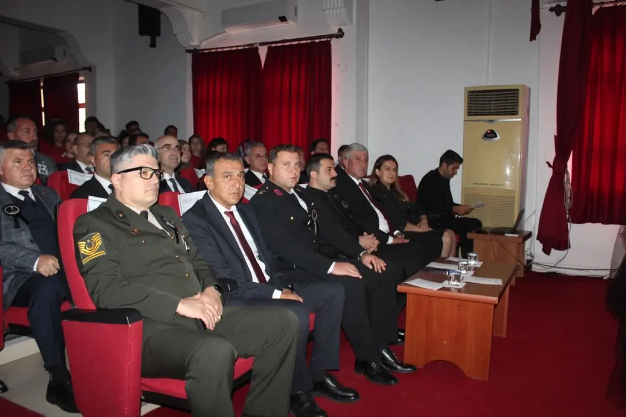 Köyceğiz Halk Eğitim Merkezi’nde 10 Kasım Programı Düzenlendi 7