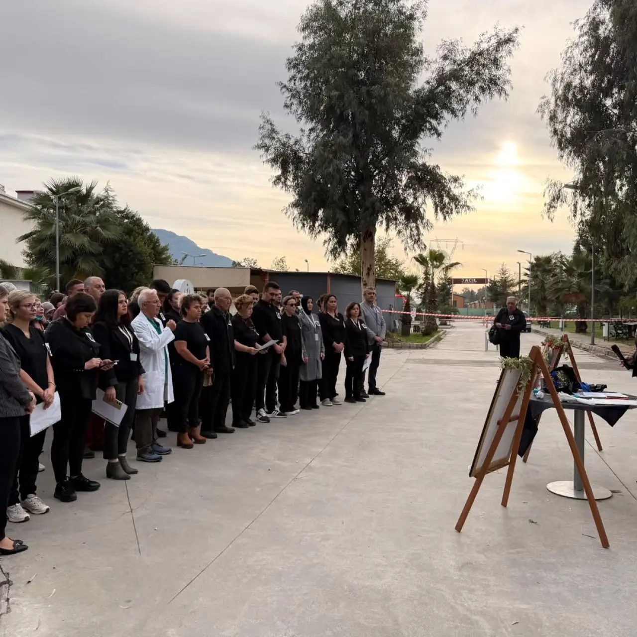 Köyceğiz Devlet Hastanesi’nde 10 Kasım Saygı Duruşu Gerçekleştirildi 1