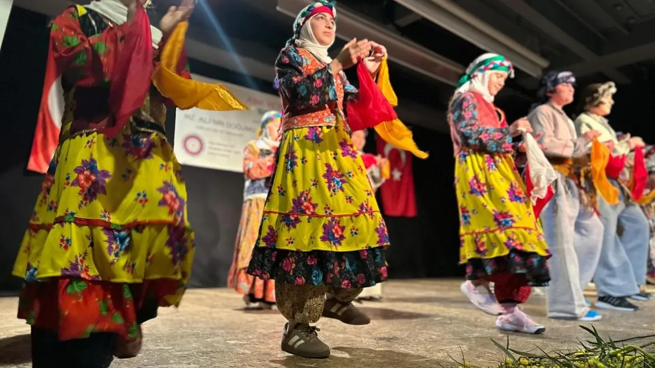 Datça Cemevi Çocuk Ekibi Sahne Aldı: Bitlis Rüzgarı Esti! 2