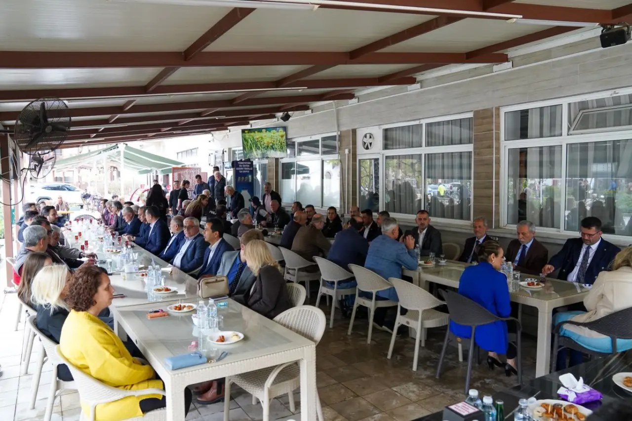 Köyceğiz Protokolünden Bayramın İlk Gününde Emekçilere Ziyaretler 8