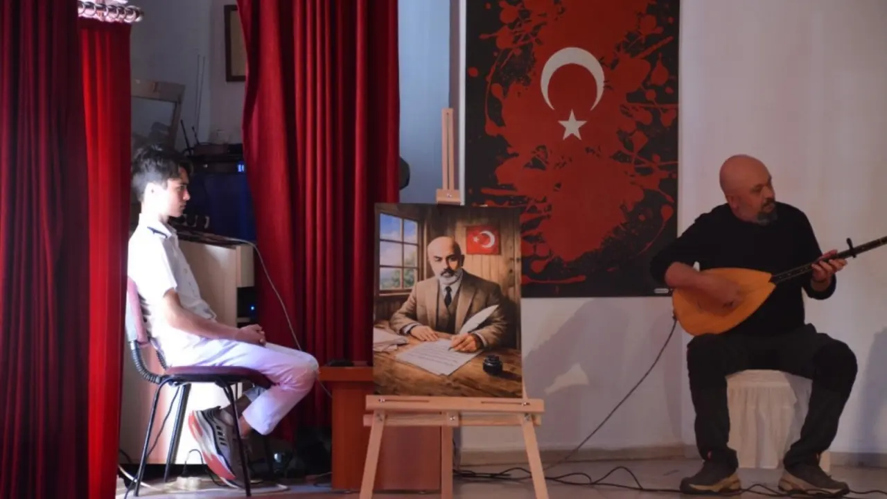 Köyceğiz’de İstiklal ruhu öğrencilerle yeniden canlandı 4