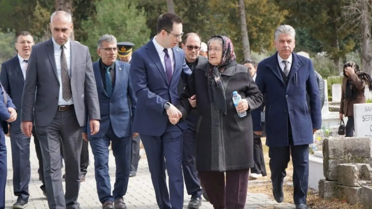 Ula’da 18 Mart Hüznü: Şehit Kabirleri Dualarla Ziyaret Edildi 1