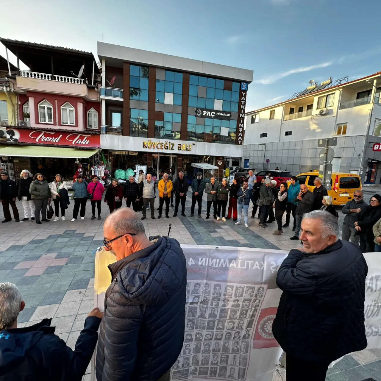 Köyceğiz Cumhuriyet Meydanı’nda Hacı Bektaş Veli Derneği tarafından düzenlenen törende Maraş Katliamı’nın 47. yılında hayatını kaybedenler anıldı.
