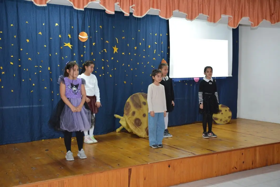 Köyceğiz Kaymakamı Mert Kumcu, 62. Kütüphane Haftası kutlamaları kapsamında Köyceğiz 75. Yıl İlçe Halk Kütüphanesi’ndeki programa katıldı.