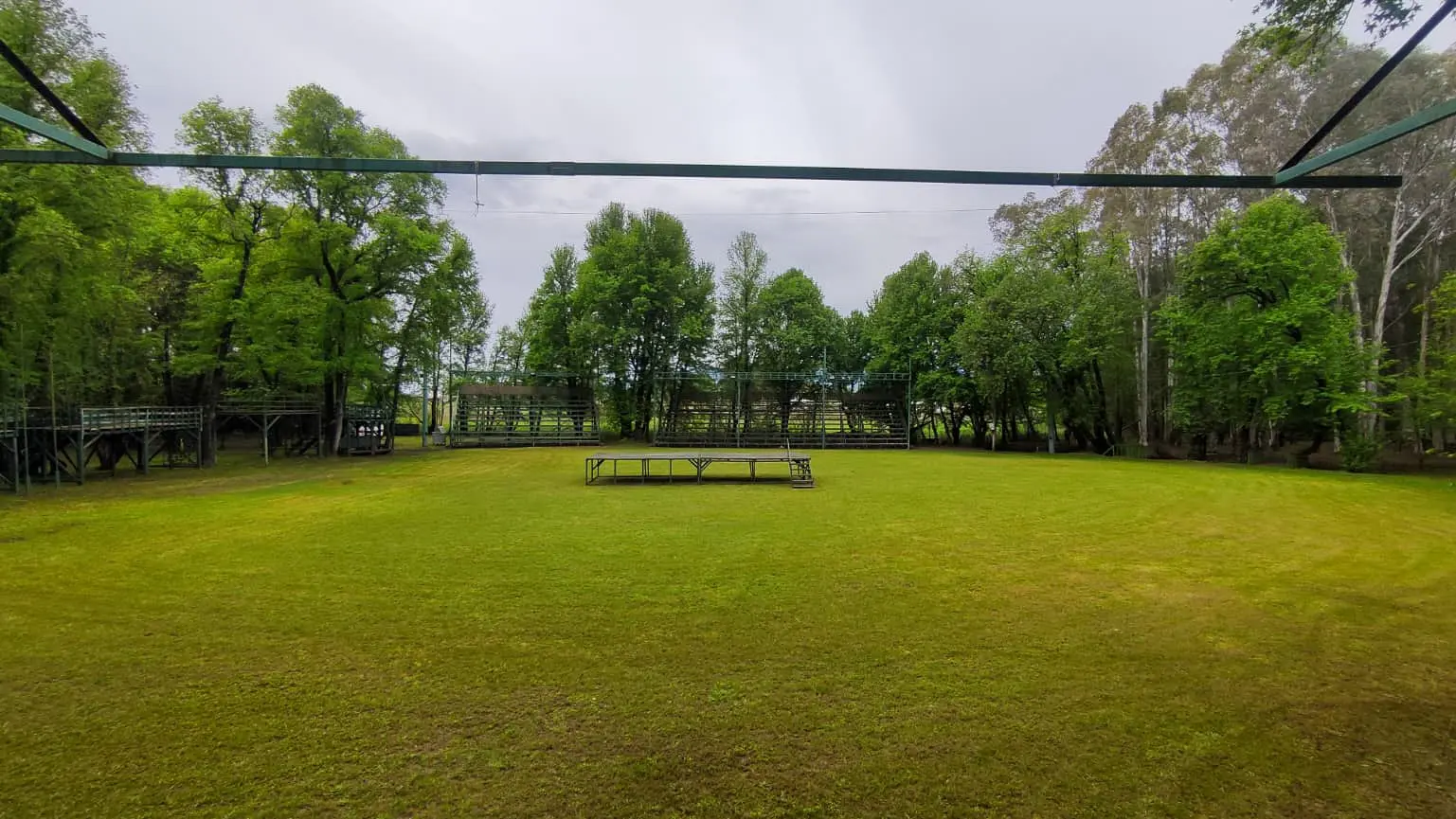 Köyceğiz Belediyesi ekipleri, Kazancı Mesire Alanı’nda çim biçme ve çevre düzenleme çalışmalarını tamamladı. Tertemiz bir mesire alanı sizi bekliyor.