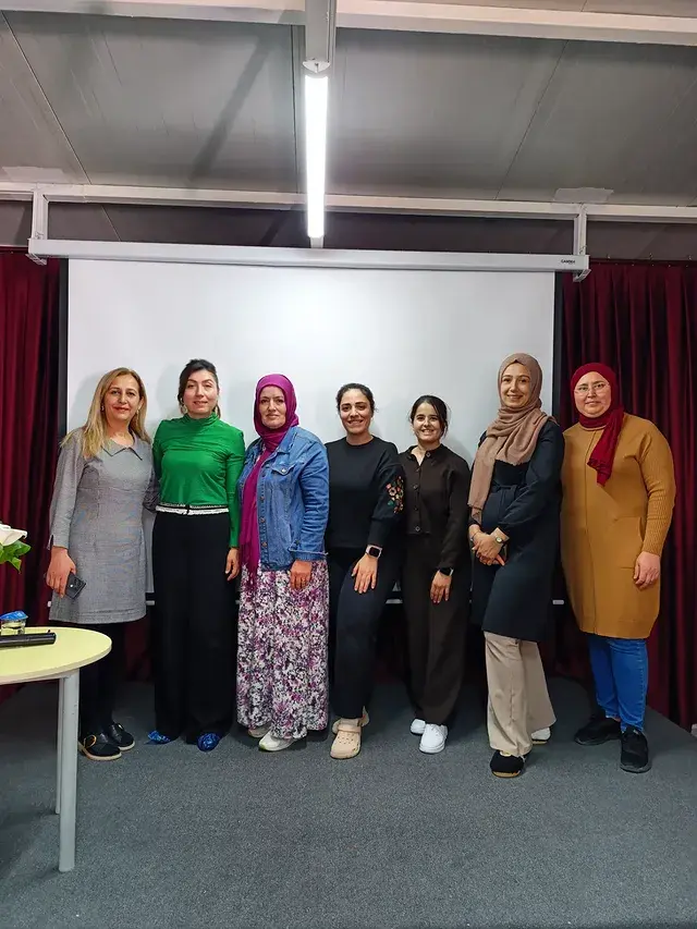 Köyceğiz Anaokulu, Dilimizin Zenginlikleri projesi kapsamında Eğitimci Yazar Nihal Turan Yurdabak’ı ağırlayarak çocuklara farkındalık eğitimi verdi.
