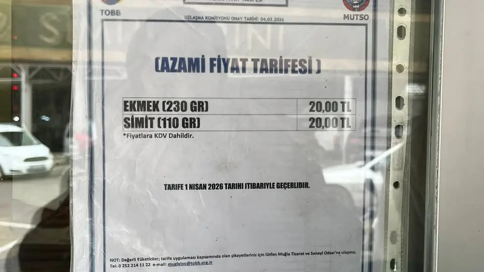 1 Nisan 2026 itibarıyla Köyceğiz’de 230 gram ekmek fiyatı 20 TL’ye yükseldi. Fırın ve marketlerde yeni fiyat tarifesi uygulanmaya başlandı.