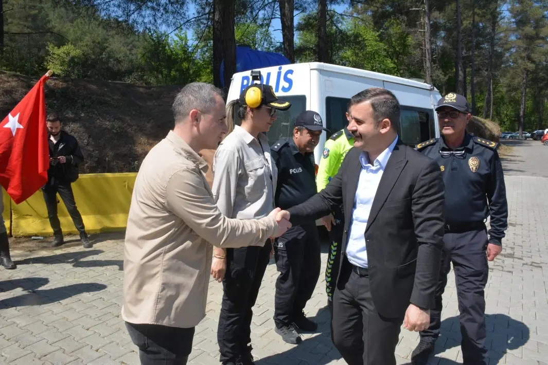 Köyceğiz’de Türk Polis Teşkilatı’nın 181. kuruluş yıl dönümü, emniyet mensupları arasında düzenlenen atış yarışması ve şenlikle kutlandı.