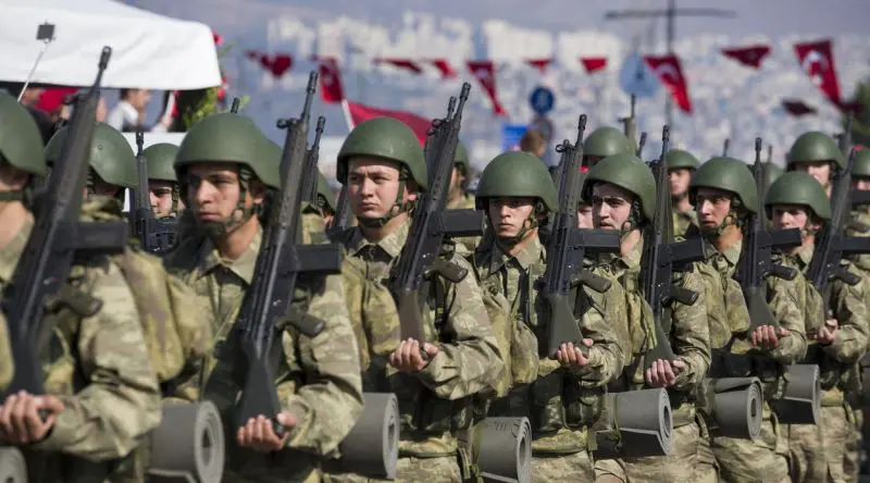 TBMM Genel Kurulu’nda kabul edilen torba yasayla bedelli askerlik ücretine yüzde 25 zam geldi. Yeni düzenlemeyle bedelli tutarı 417 bin liraya yükseltildi.