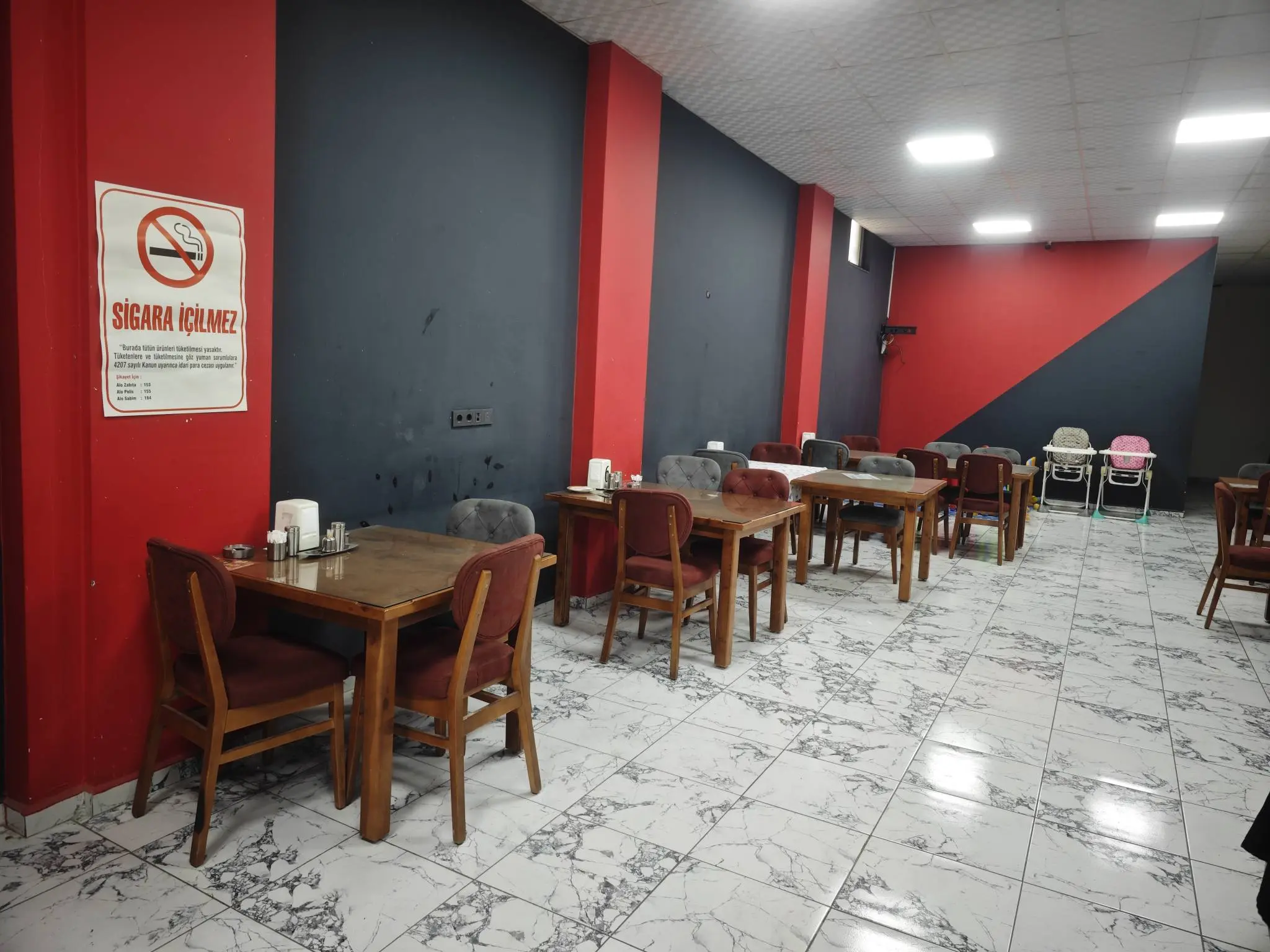 Muğla Ortaca Dalyan yolu kavşağında, yüksek cirolu ve tam ekipmanlı kebap-lahmacun salonu malzeme fiyatına devrediliyor.