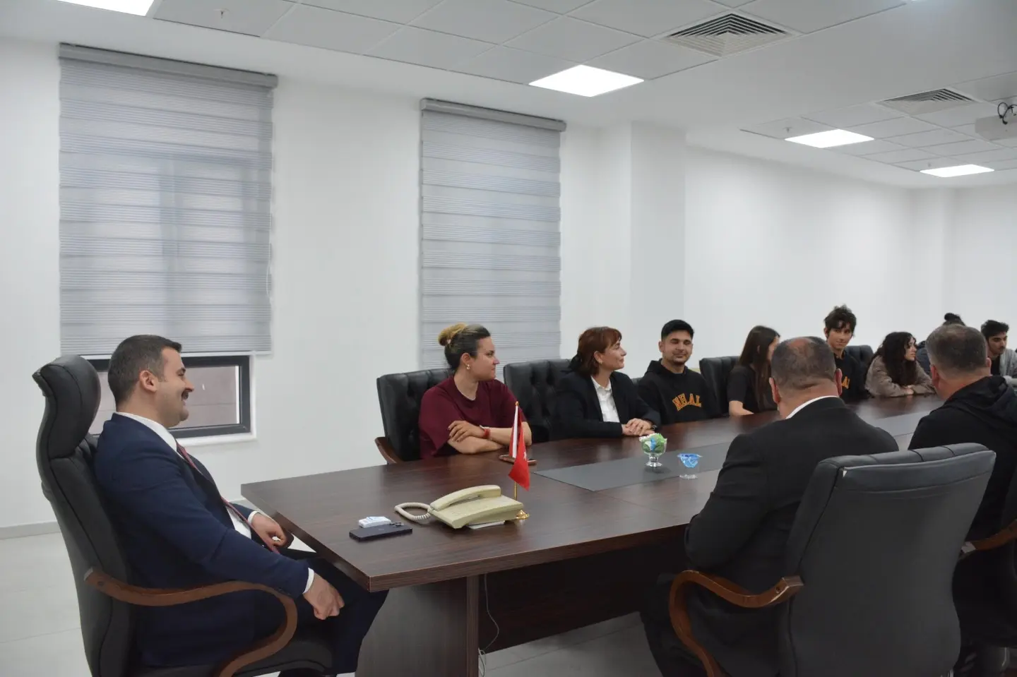 ders çalışma ve ışık görseli olabilir