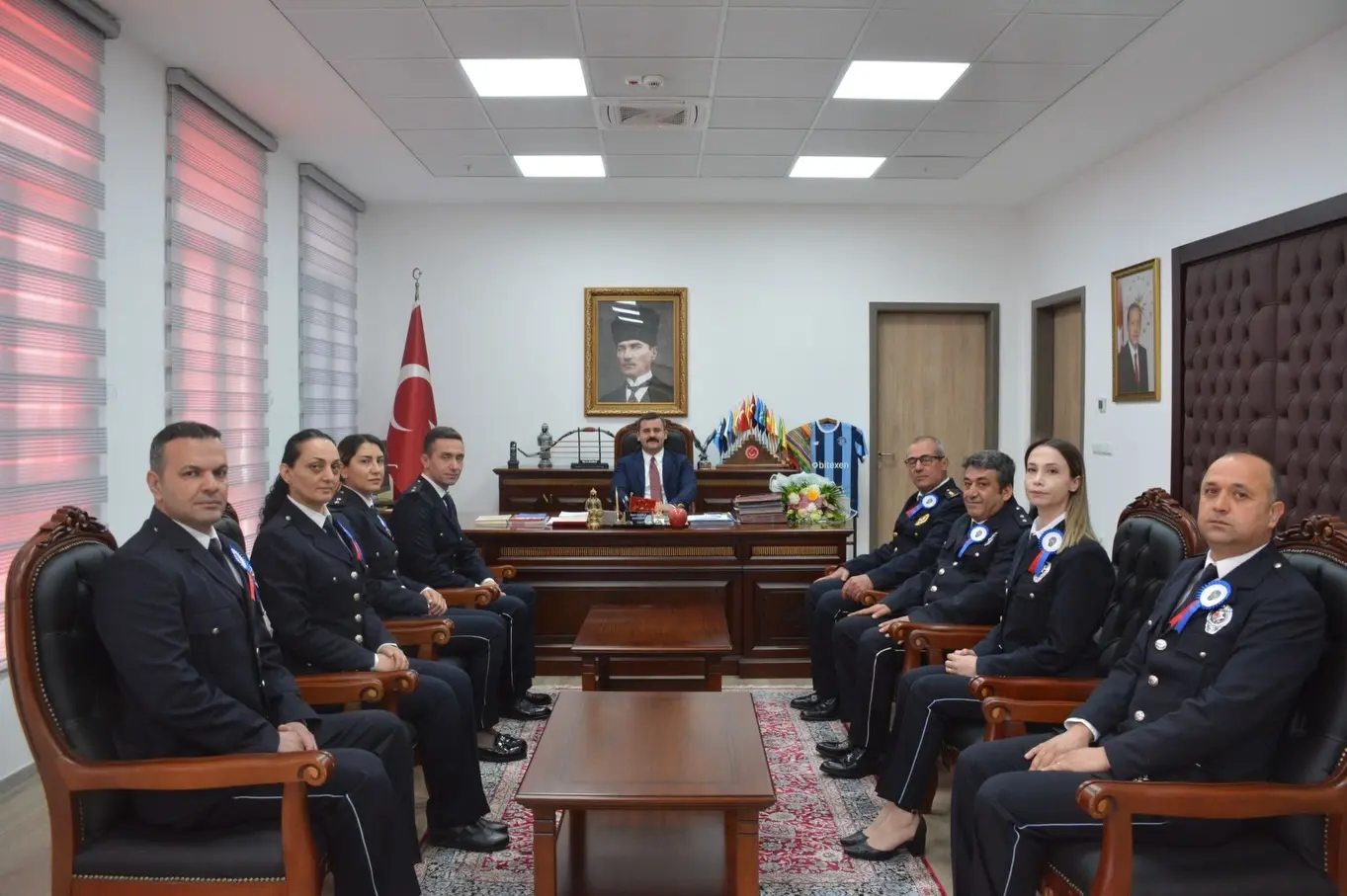 Köyceğiz İlçe Emniyet Müdürü Mehmet Güneş ve beraberindeki heyet, Polis Haftası kapsamında Kaymakam Mert Kumcu'yu makamında ziyaret etti.