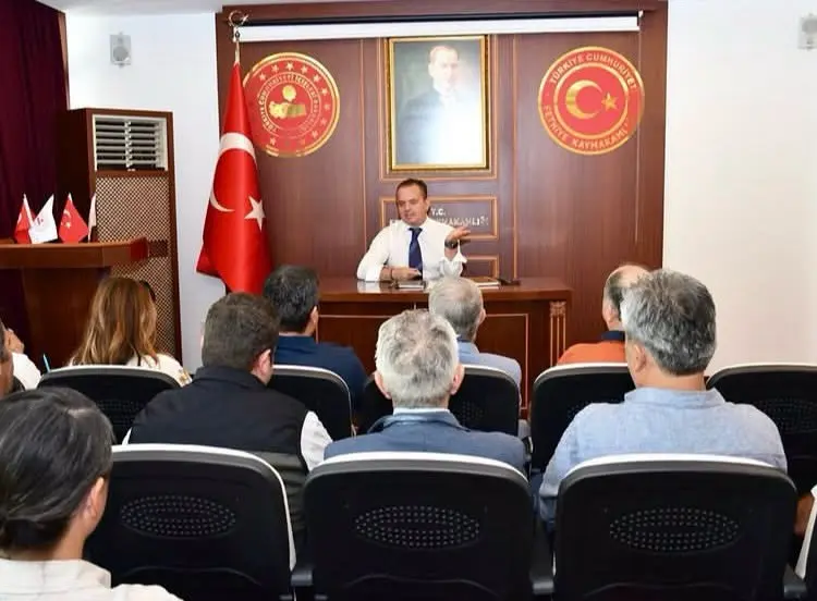 Fethiye Kaymakamı Fatih Akkaya başkanlığındaki zirvede, öğrencilerin kamu misafirhanelerinde konaklamasına karar verildi.