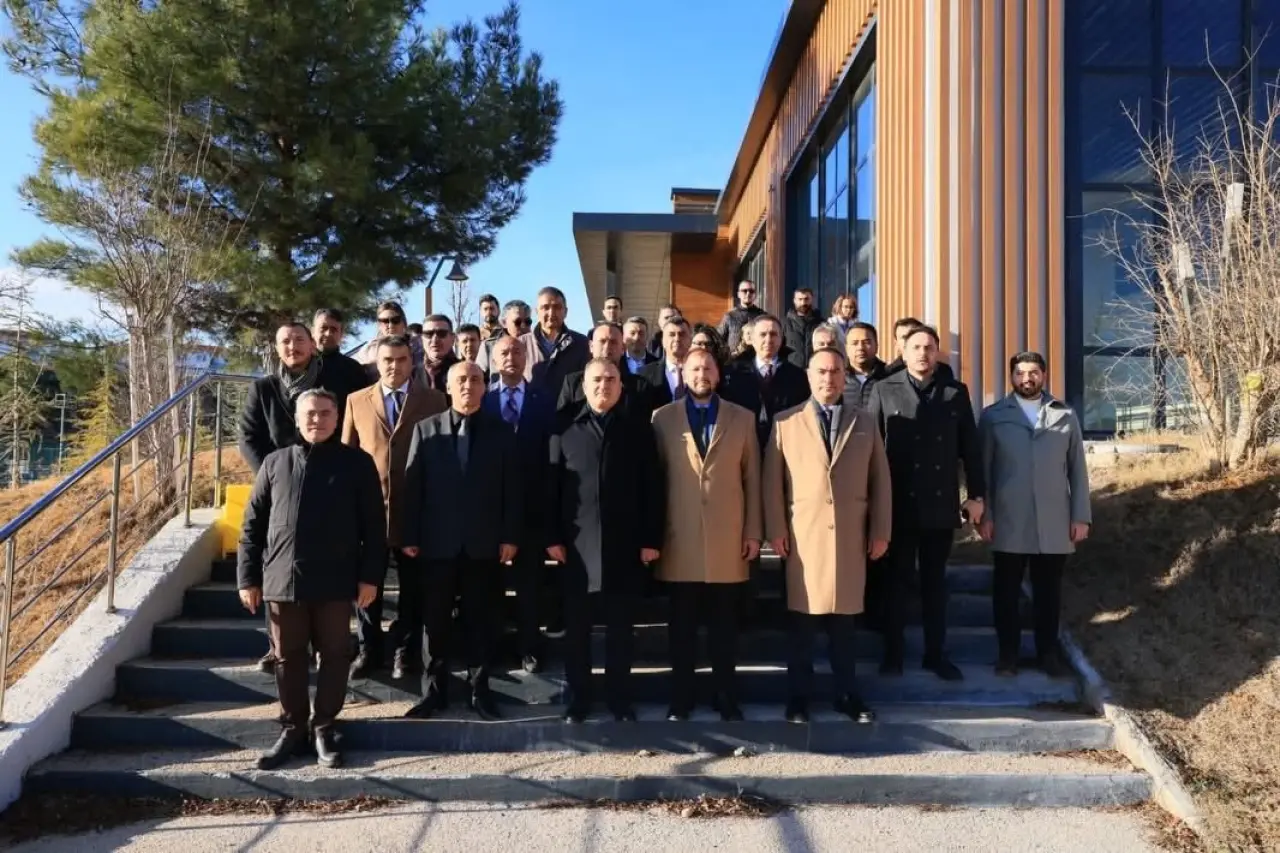 Fotoğraf açıklaması yok.