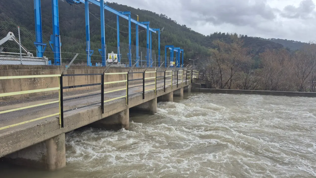 Akköprü Barajı Maksimum Seviyeye Ulaştı: Çay Kenarı İçin Uyarı yapıldı! SOn Dakika
