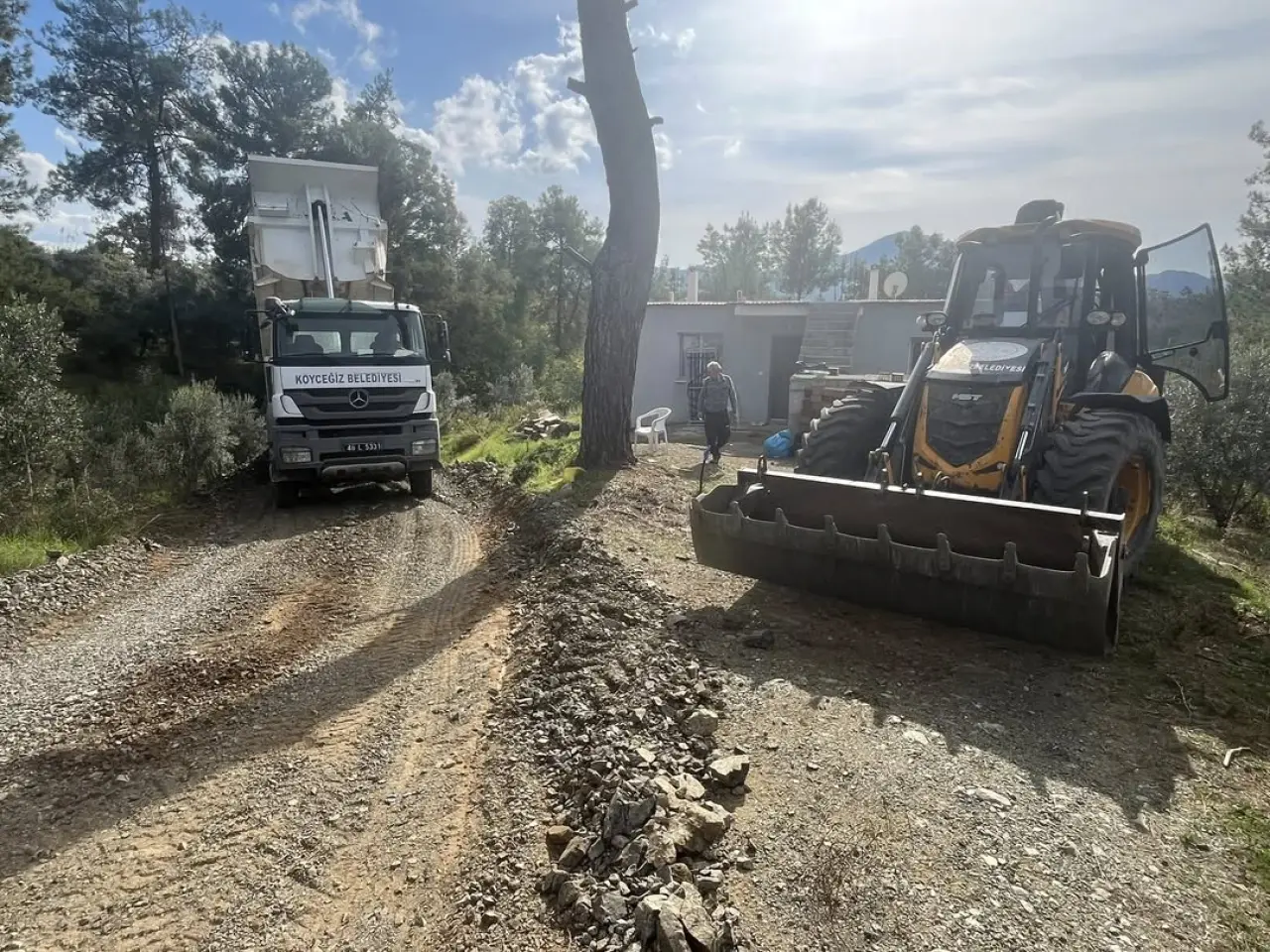 Köyceğiz Pınar Mahallesi’nde gece gündüz hizmet seferberliği