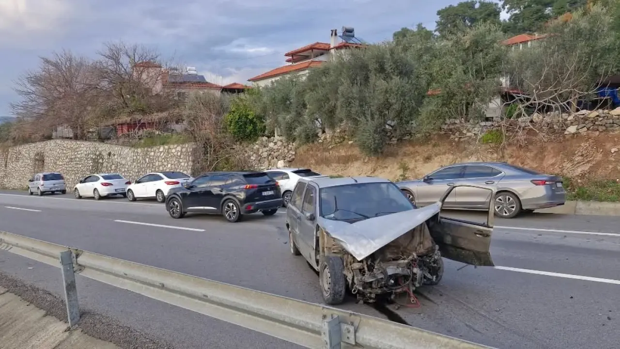 Muğla’nın Dalaman ilçesinde takla atan otomobilde karı-koca yaşamını yitirdi, trafik kazası soruşturması sürüyor.