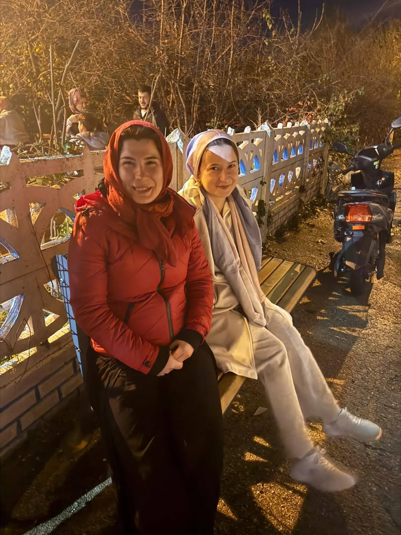 Fethiye İnlice Köyü'nde Berat Kandili büyük bir katılımla ihya edildi. Köy halkının yoğun ilgi gösterdiği programda dualar edildi, ikramlar dağıtıldı.