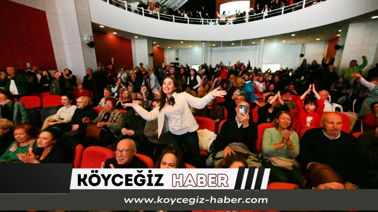 Fethiye Belediyesi, Türk rock müziğinin efsaneleri Barış Manço, Erkin Koray ve Cem Karaca için unutulmaz bir anma konseri düzenledi. Özer Olgun Kültür Merkezi dolup taştı.