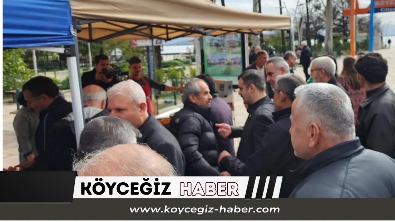 6 Şubat depreminin 3. yıl dönümünde Köyceğiz’de şehitler için Mevlid-i Şerif okutuldu. Kaymakam Mert Kumcu’nun katılımıyla gerçekleşen lokma hayrında duygu dolu anlar yaşandı.