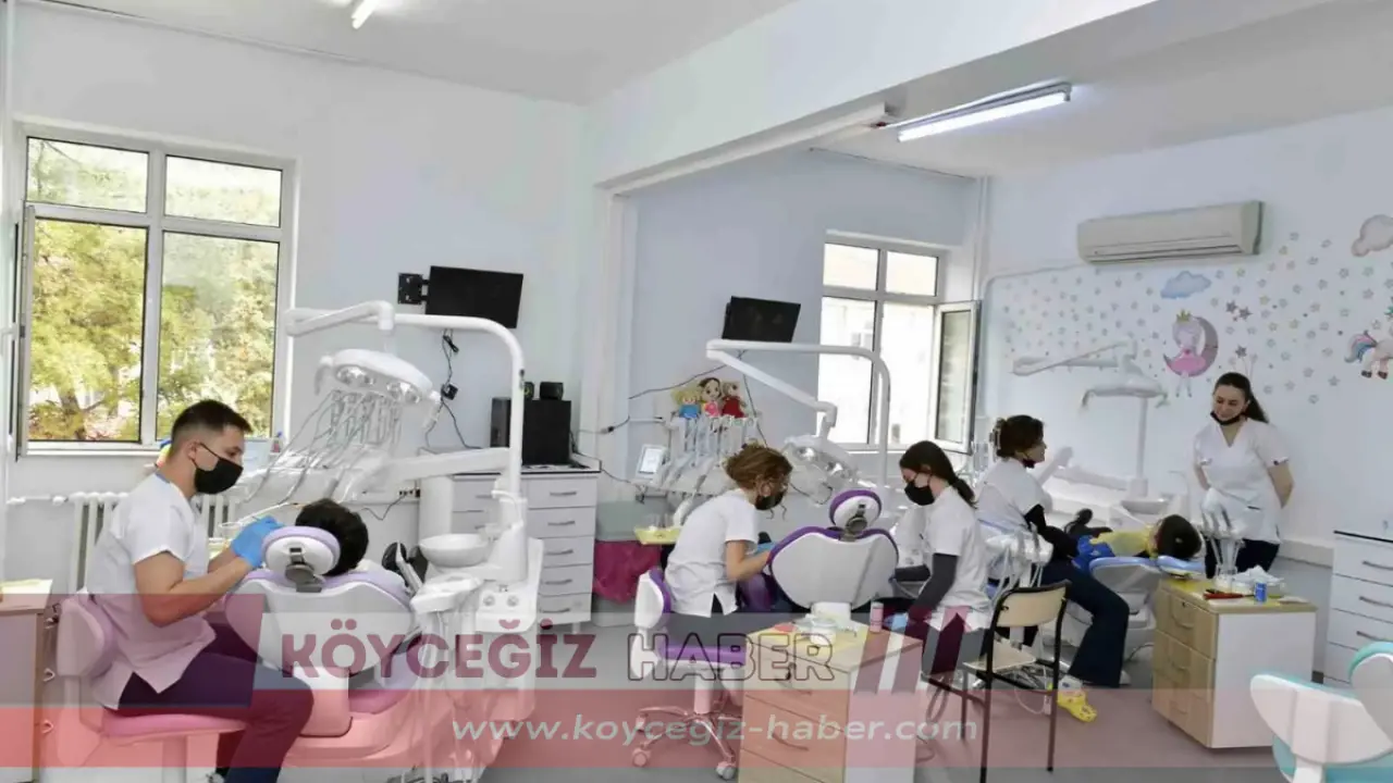 Muğla Sıtkı Koçman Üniversitesi Diş Hekimliği Fakültesi bünyesinde modern donanımlı Pedodonti (Çocuk Diş Hekimliği) Kliniği, Rektör Prof. Dr. Turhan Kaçar'ın katılımıyla hizmete girdi.