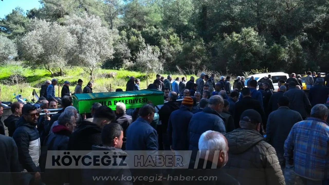 Ula Belediye Başkanı Mehmet Caner’in kardeşi Birol Caner, Ula’da düzenlenen yoğun katılımlı törenle defnedildi. Köyceğiz Belediye Başkanı Ali Erdoğan törene katıldı.
