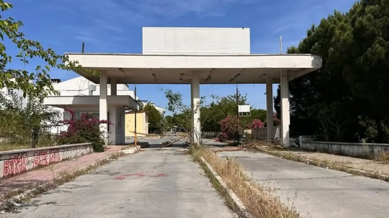 Milas 75. Yıl Devlet Hastanesi eski binası özelleştirme kapsamına alındı. Satış veya kiralama ihalesi beklenen alanın akıbeti netleşiyor.