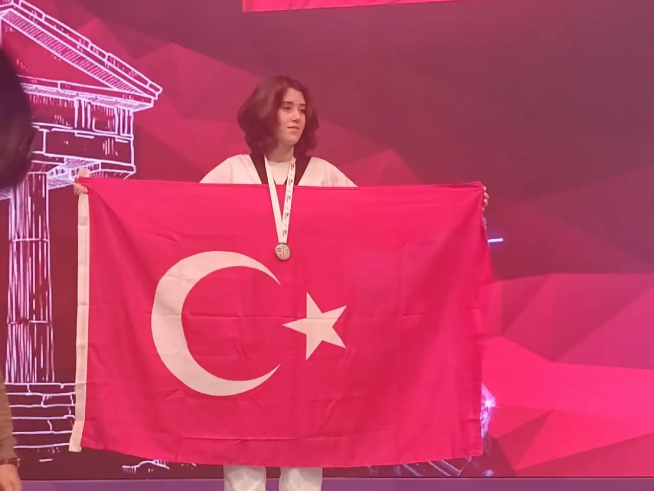 Köyceğiz Gençlik ve Spor Kulübü sporcusu Zişan Koparan, Antalya'da düzenlenen Uluslararası Taekwondo Turnuvası'nda 2. oldu.